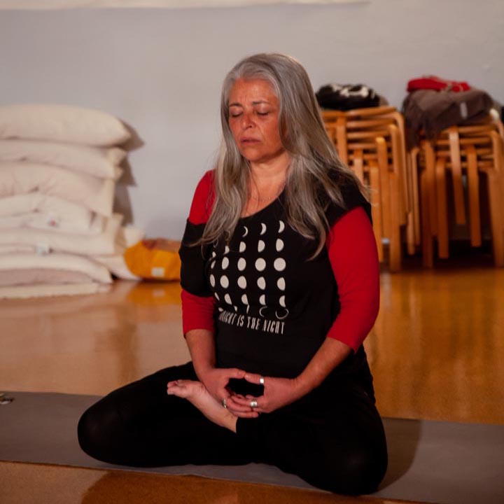 Clase de Yoga en Mazagón, Jai Maa Yoga